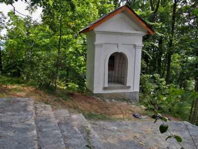 Moravský Beroun - Křížová cesta ke kostelu Povýšení sv. kříže  