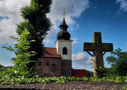 Stříbrná Skalice - Rovná - Románský kostel sv. Jakuba Většího_2